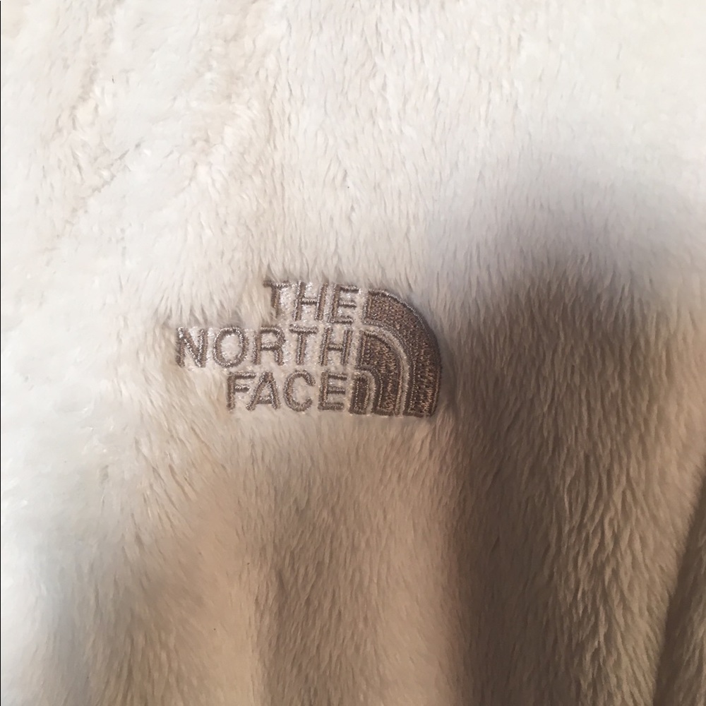 North Face Osito Fleece Jacket & Denali Hat - Picture 4 of 8
